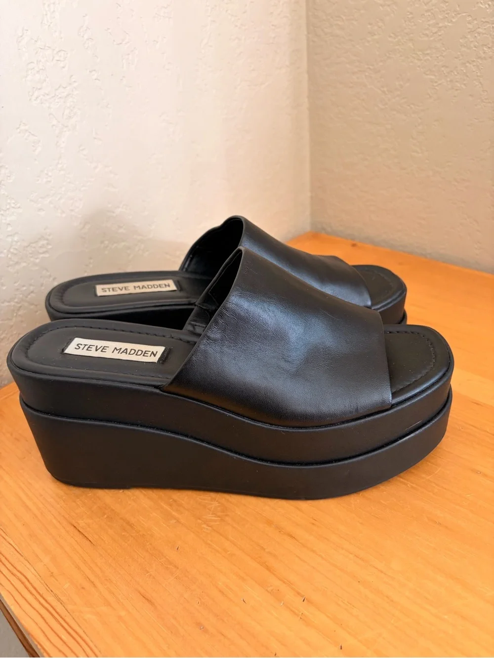 Steve Madden Black Leather Platform Slide Mules